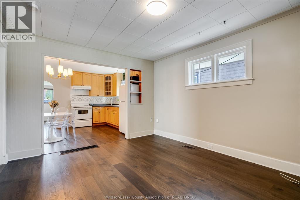 1062 Lena Avenue, Windsor, Ontario  N9C 3K4 - Photo 2 - 26009113