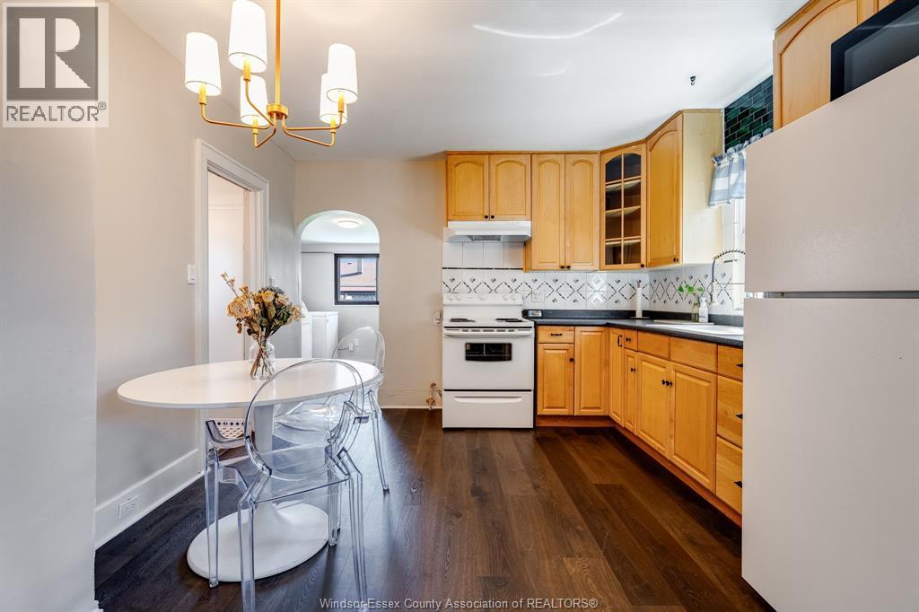 1062 Lena Avenue, Windsor, Ontario  N9C 3K4 - Photo 5 - 26009113