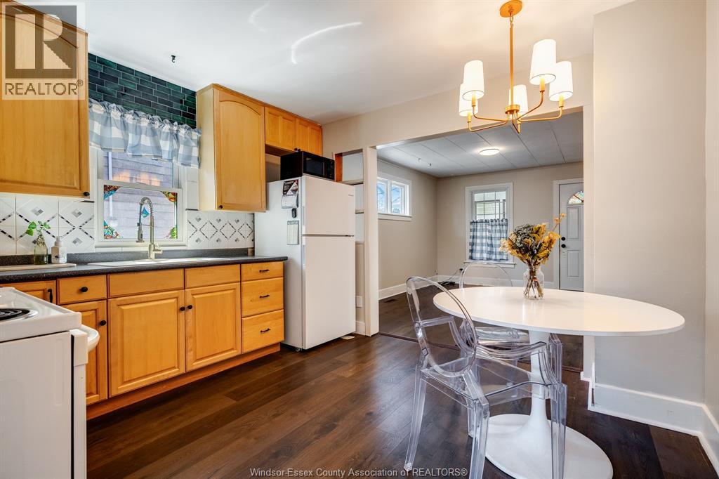 1062 Lena Avenue, Windsor, Ontario  N9C 3K4 - Photo 8 - 26009113