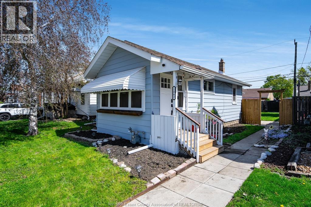 1062 Lena Avenue, Windsor, Ontario  N9C 3K4 - Photo 22 - 26009113