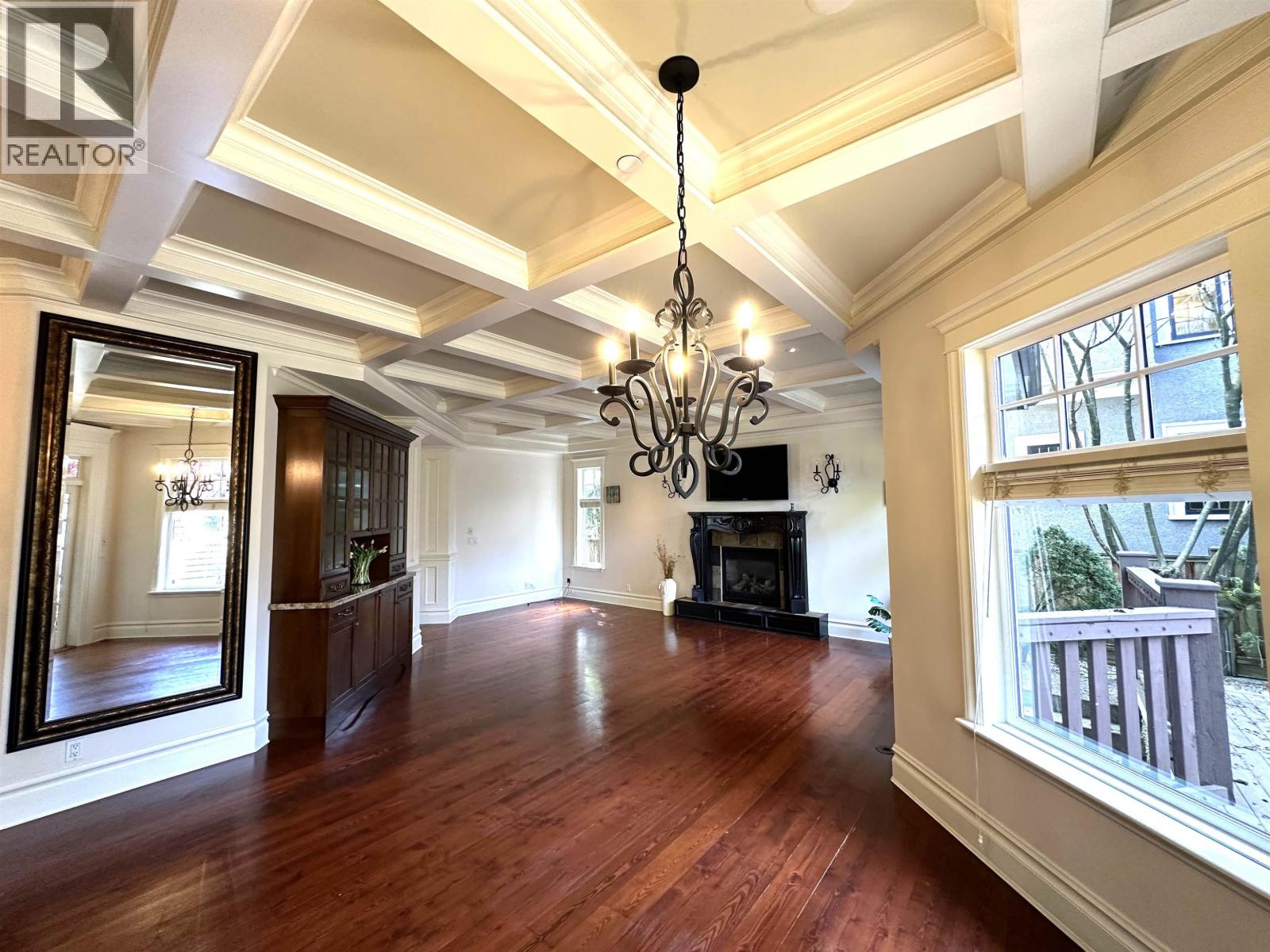 2655 W 37th Avenue, Vancouver, British Columbia  V6N 2T3 - Photo 3 - R3115322