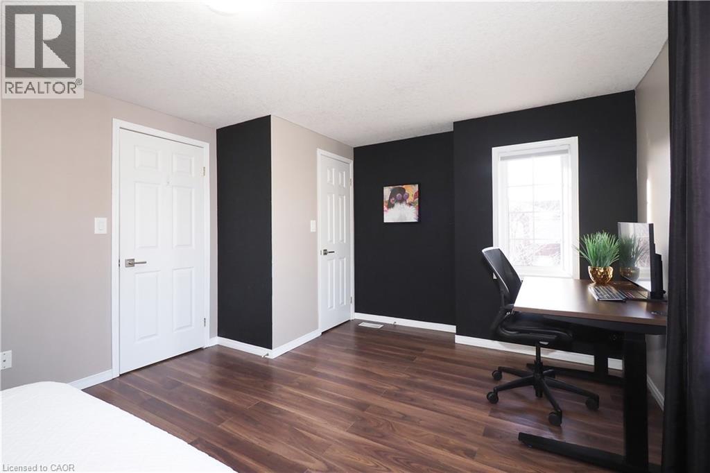 75 Donnenwerth Drive, Kitchener, Ontario  N2E 3W6 - Photo 7 - 40814557