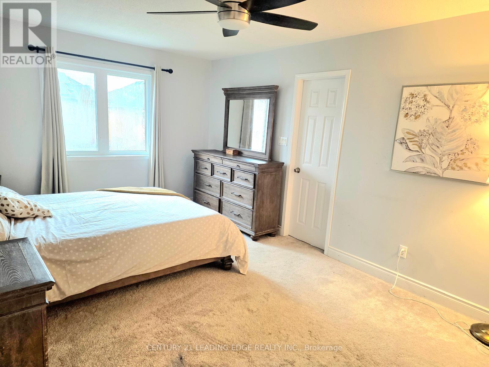 90 Niagara Trail, Halton Hills, Ontario  L7G 0A8 - Photo 13 - W13039644