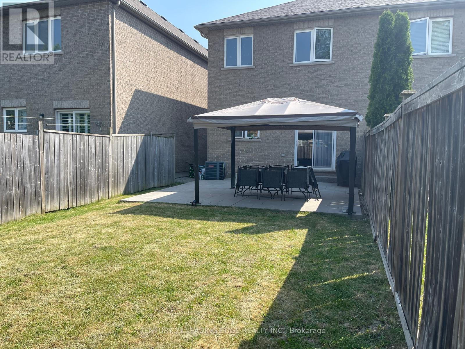 90 Niagara Trail, Halton Hills, Ontario  L7G 0A8 - Photo 4 - W13039644