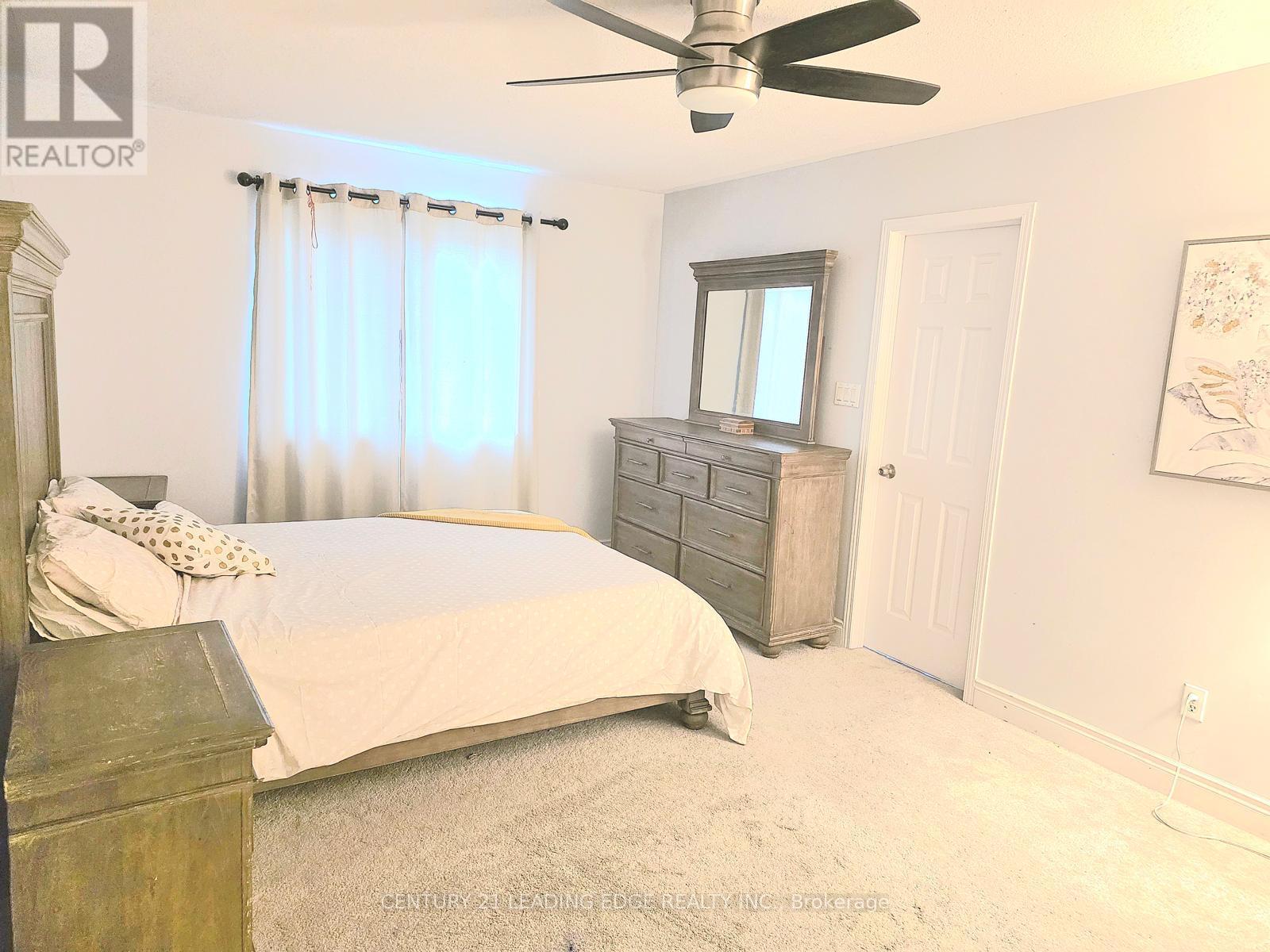 90 Niagara Trail, Halton Hills, Ontario  L7G 0A8 - Photo 5 - W13039644