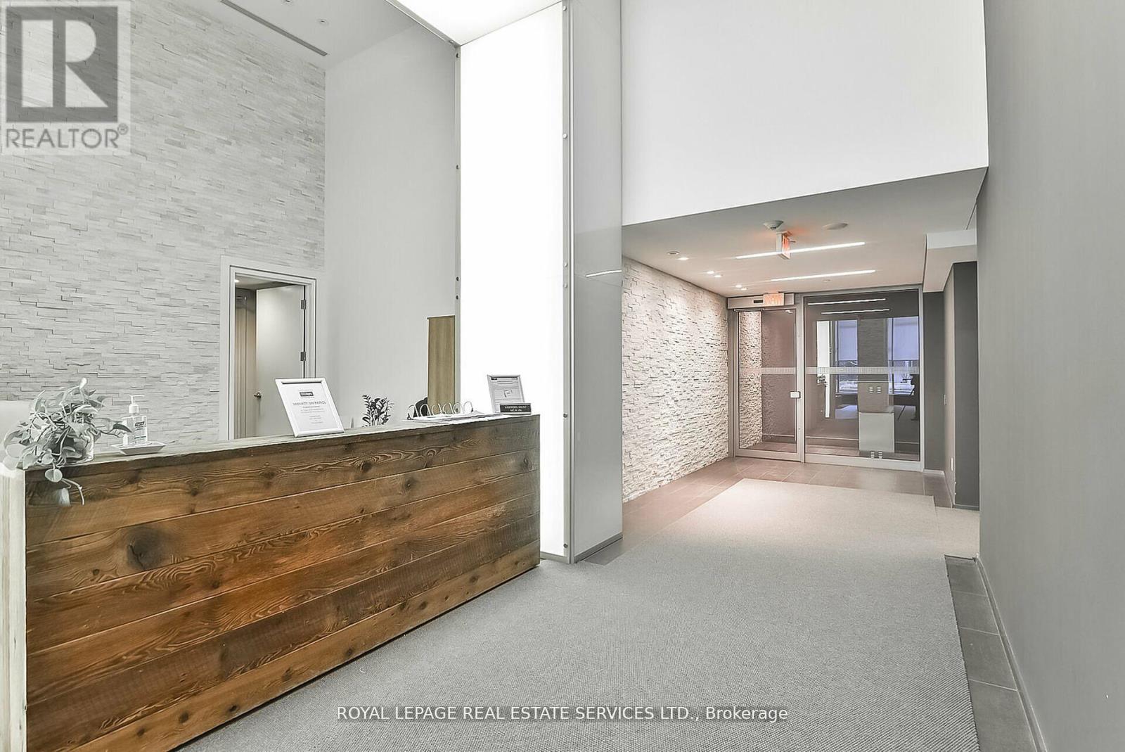 602 - 360 Square One Drive, Mississauga, Ontario  L5B 0E6 - Photo 7 - W13039834