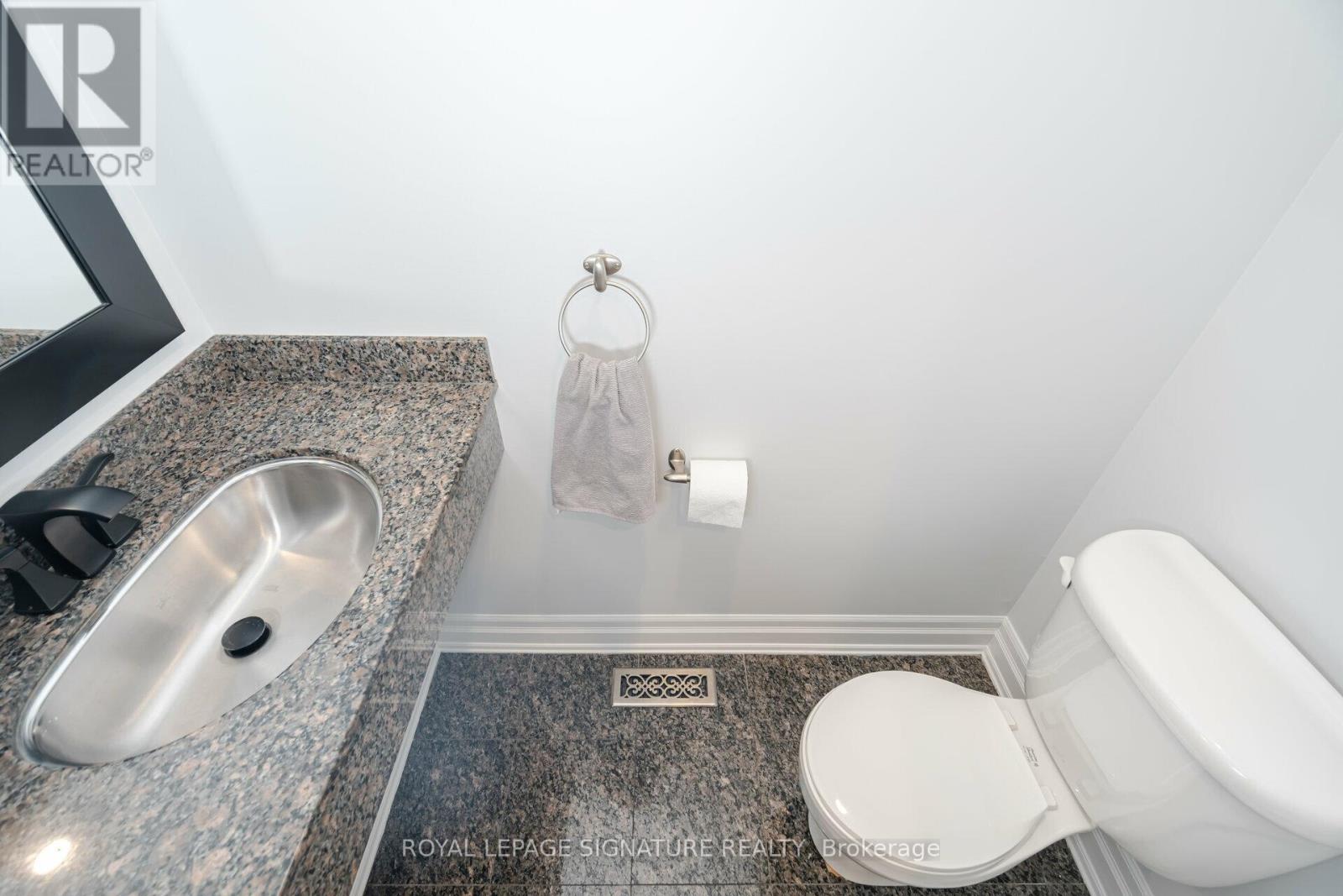 762 Vermouth Avenue, Mississauga, Ontario  L5A 3T3 - Photo 15 - W13039916