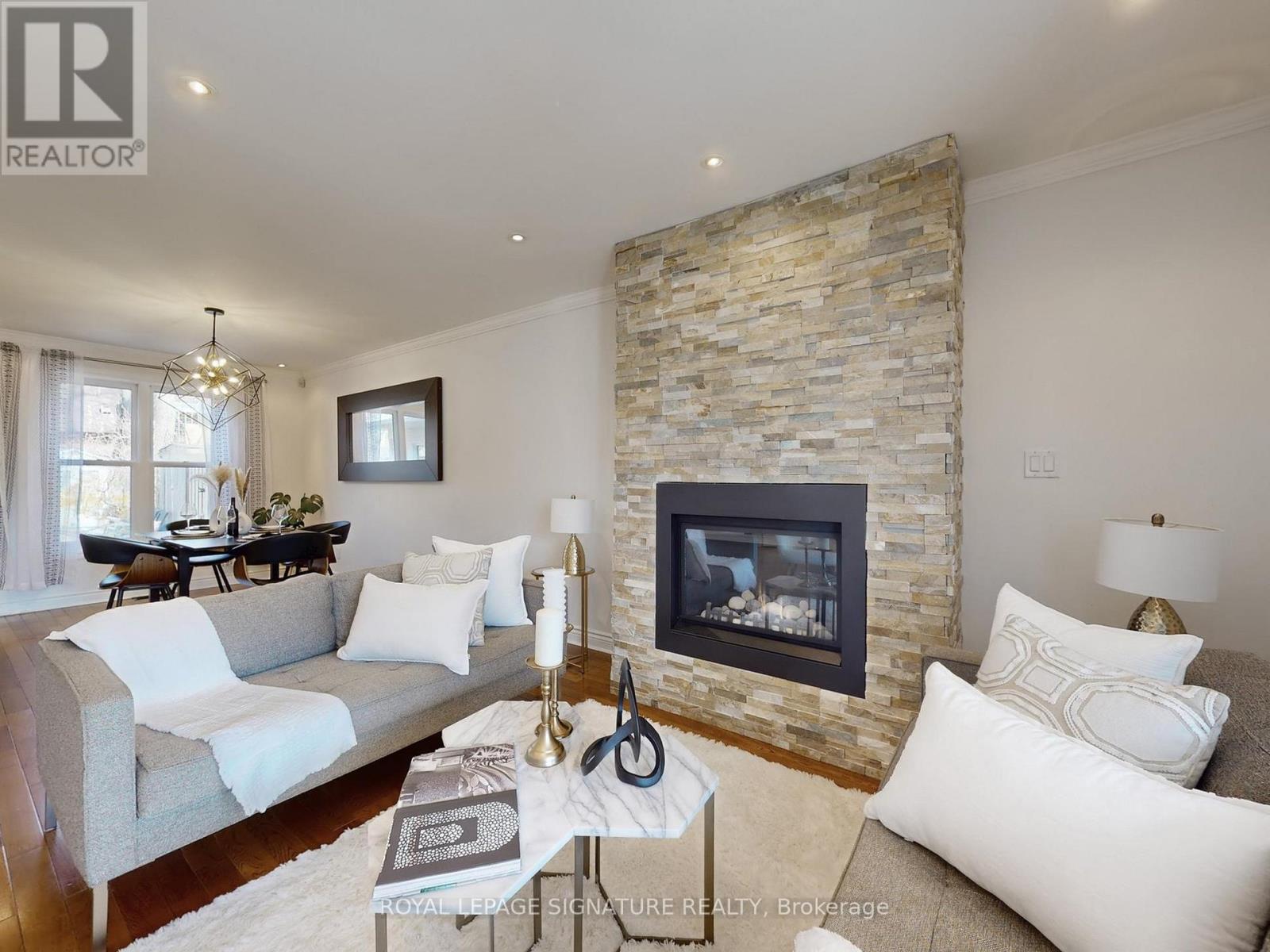 79 Meighen Avenue, Toronto, Ontario  M4B 2H4 - Photo 7 - E13039992