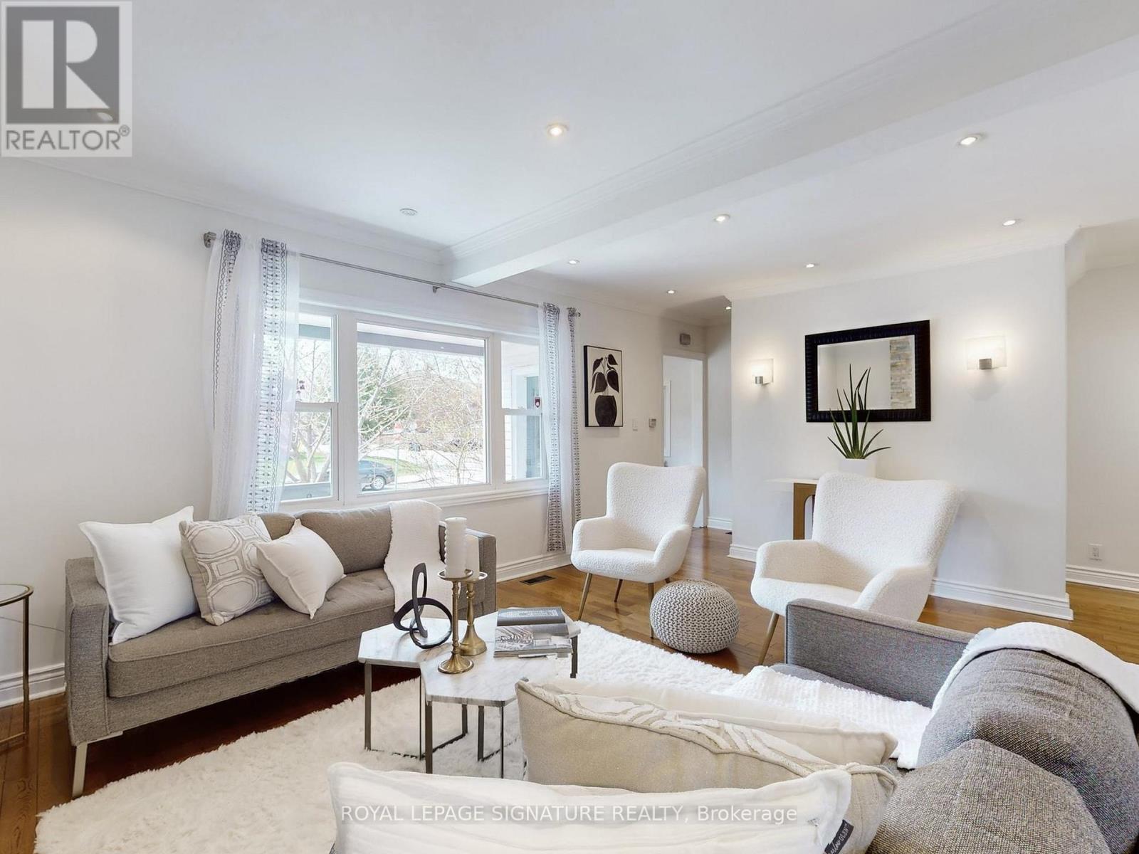 79 Meighen Avenue, Toronto, Ontario  M4B 2H4 - Photo 9 - E13039992