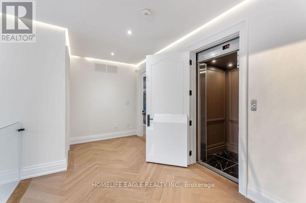 52 Child Drive, Aurora, Ontario  L4G 1Y5 - Photo 17 - N12991166