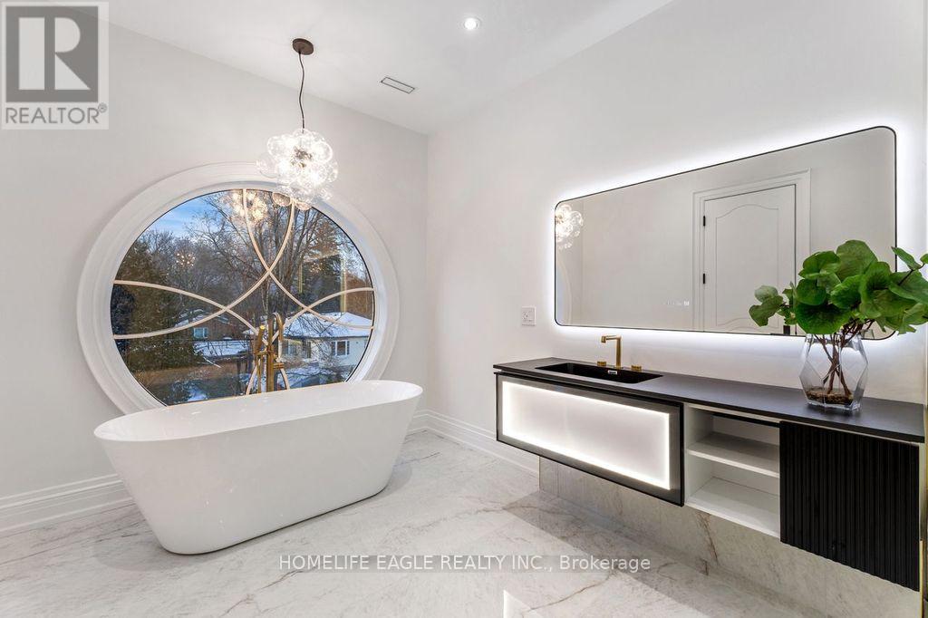 52 Child Drive, Aurora, Ontario  L4G 1Y5 - Photo 23 - N12991166