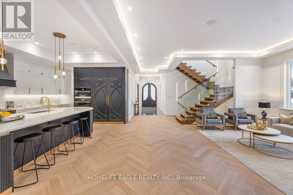 52 Child Drive, Aurora, Ontario  L4G 1Y5 - Photo 2 - N12991166