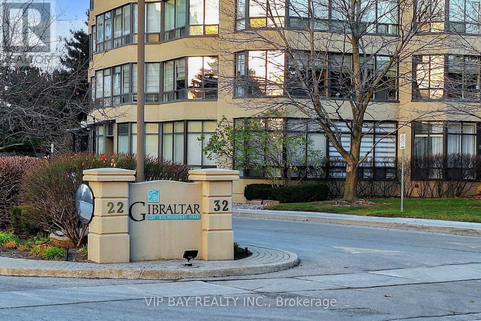 524 - 32 Clarissa Drive, Richmond Hill, Ontario  L4C 9R7 - Photo 2 - N13034502