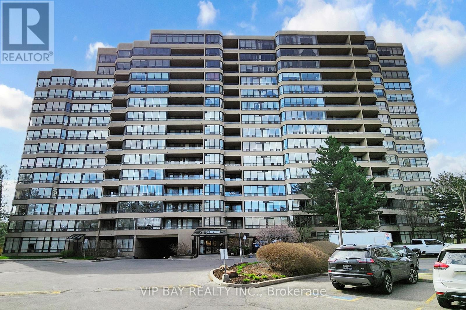 524 - 32 CLARISSA DRIVE, Richmond Hill, Ontario