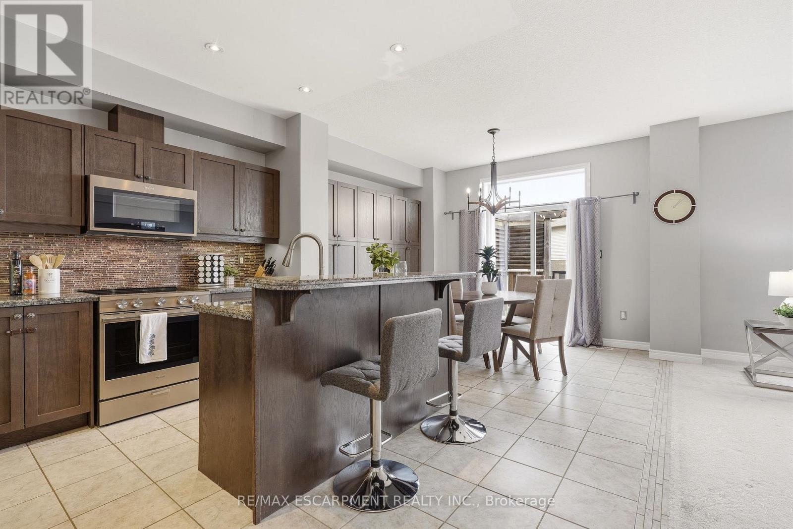 21 House Lane, Hamilton, Ontario  L9K 0G1 - Photo 4 - X13039654