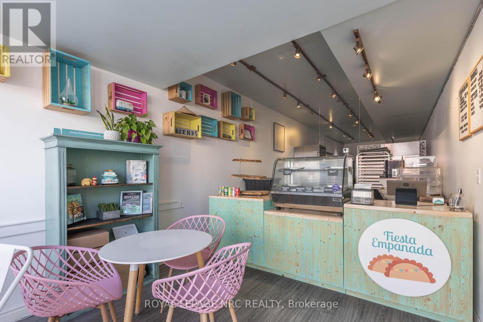 142 St. Paul Street, St. Catharines (Downtown), Ontario  L2R 3M2 - Photo 4 - X13039864