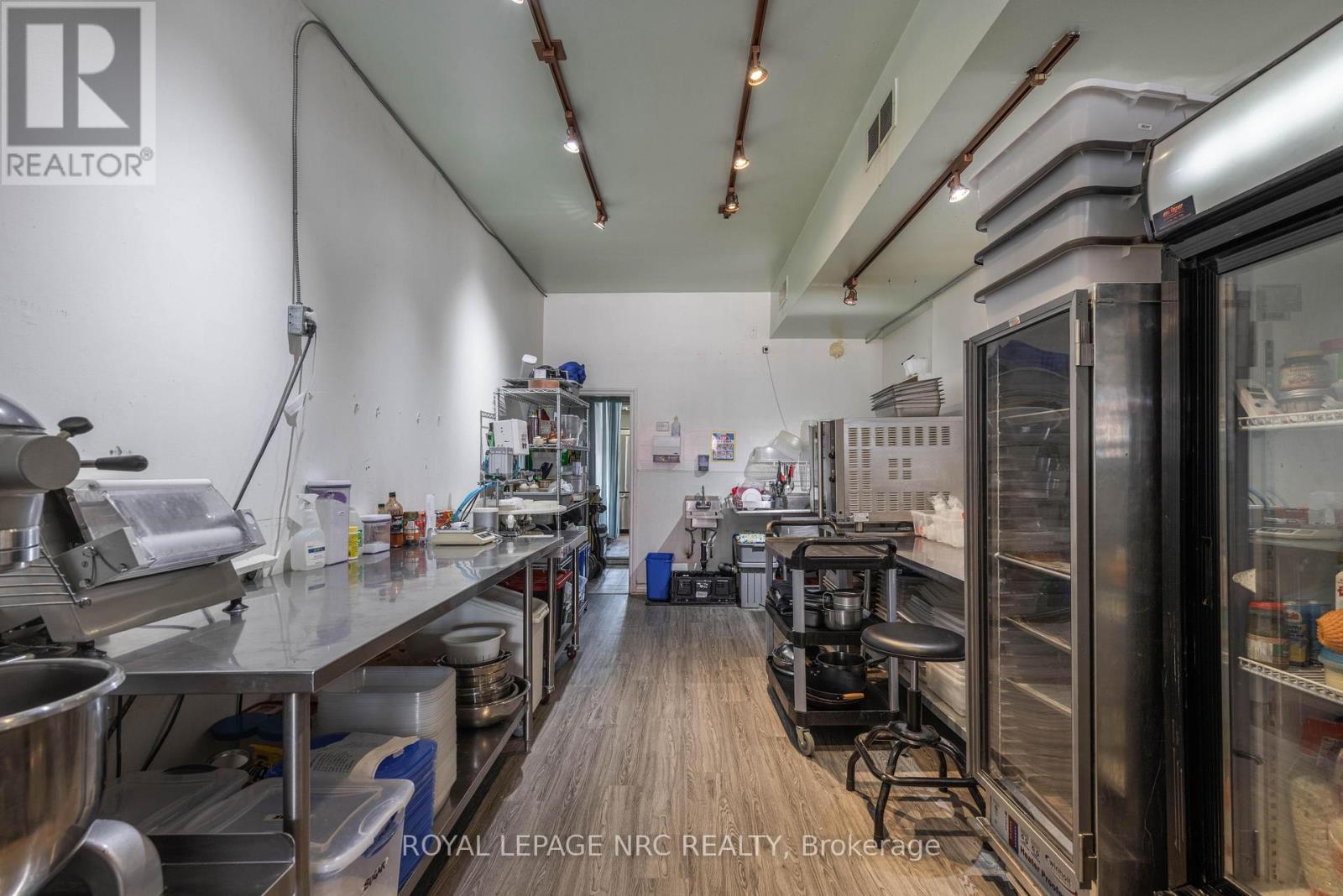 142 St. Paul Street, St. Catharines (Downtown), Ontario  L2R 3M2 - Photo 7 - X13039864