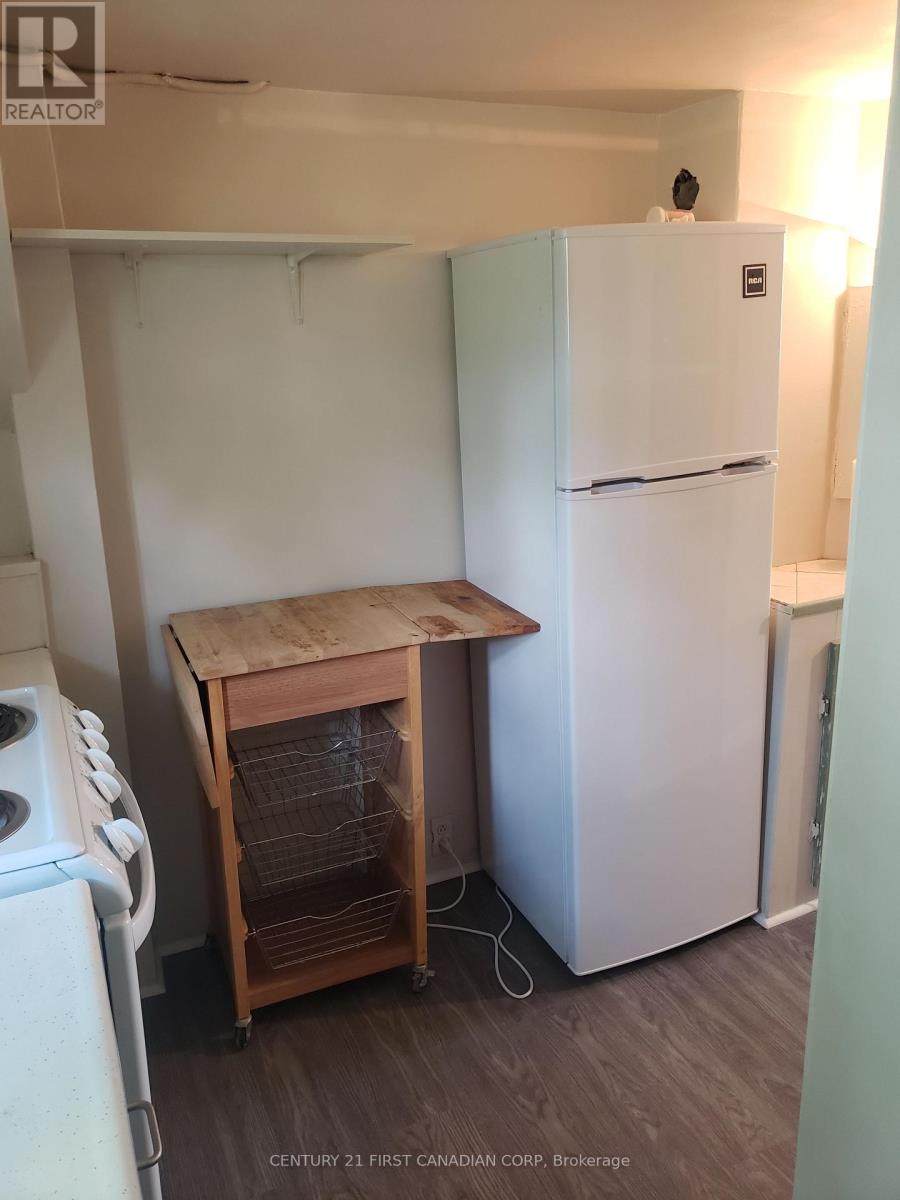 72 Lyman Street, London East, Ontario N5Y 1M6 - Photo 10 - X12873188