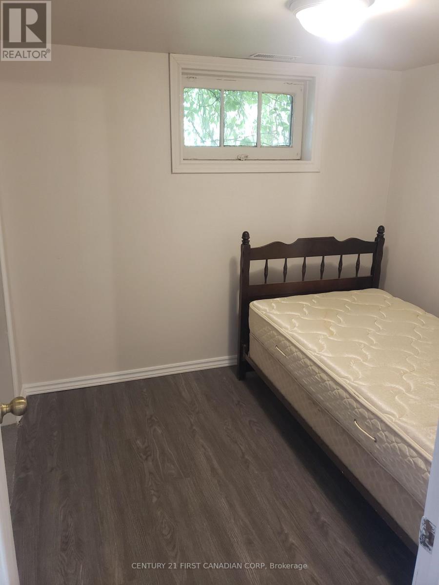 72 Lyman Street, London East, Ontario N5Y 1M6 - Photo 13 - X12873188