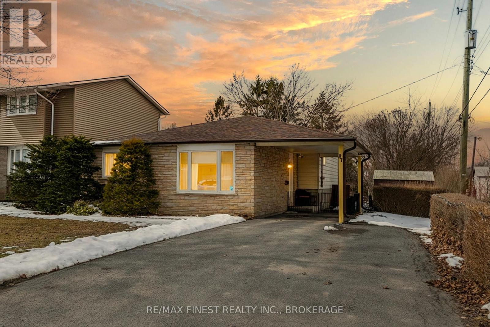 87 Old Oak Road, Kingston, Ontario  K7M 6X2 - Photo 2 - X12981182