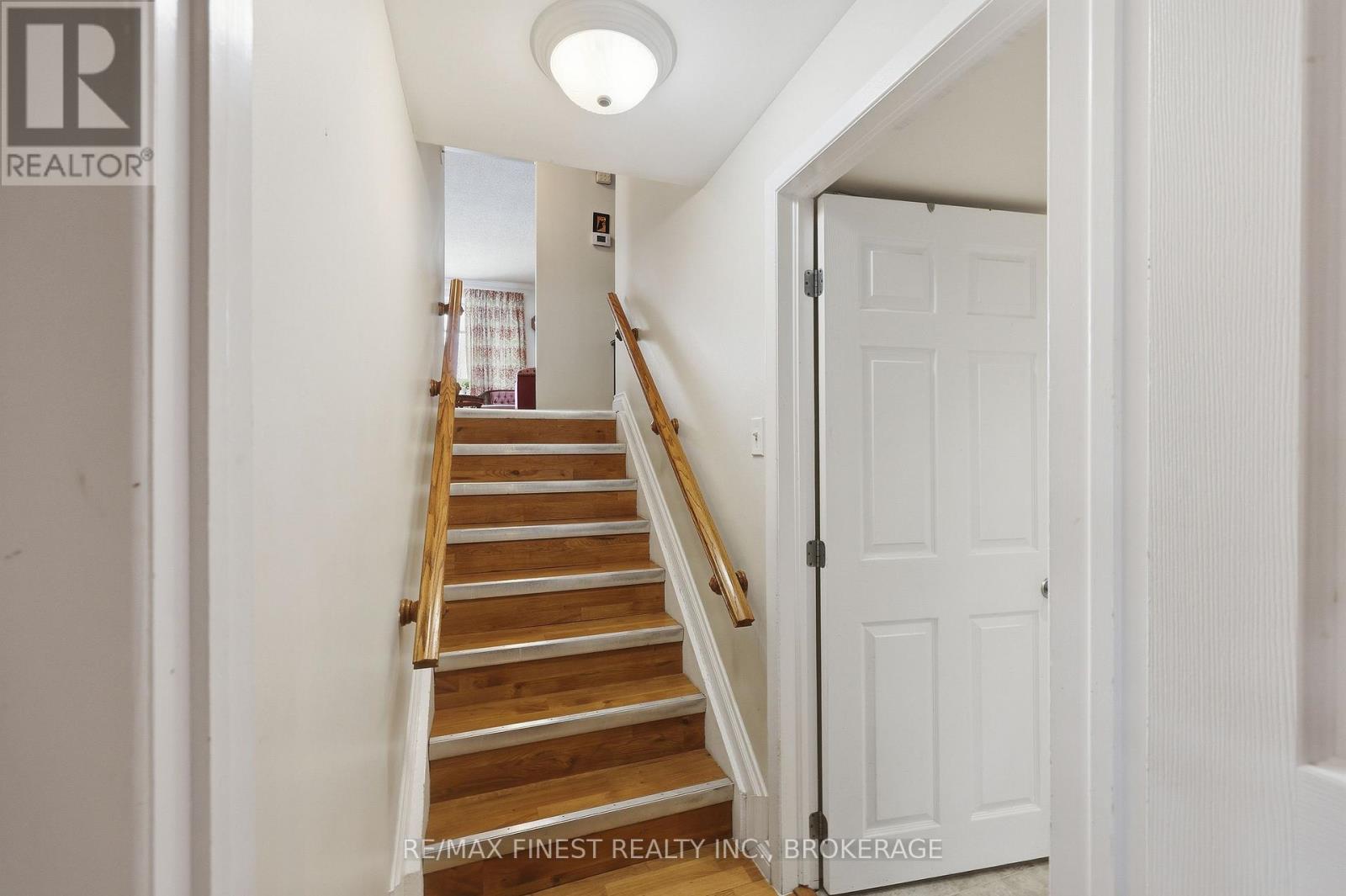 87 Old Oak Road, Kingston, Ontario  K7M 6X2 - Photo 36 - X12981182