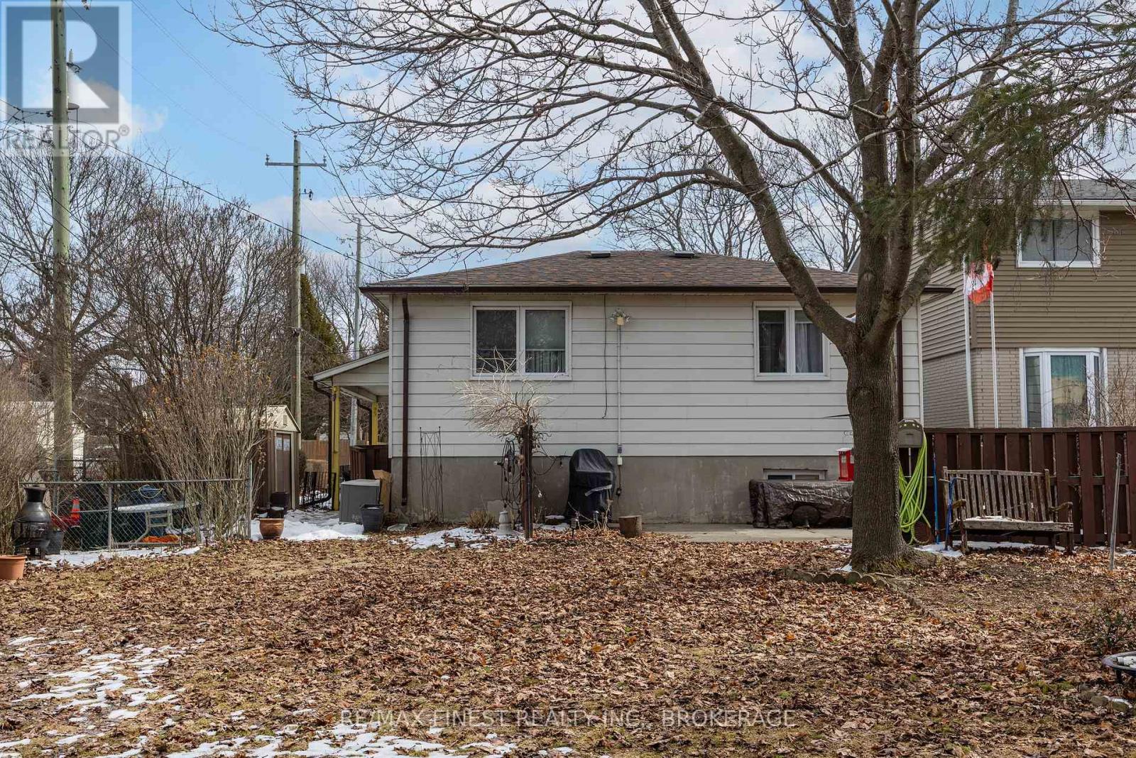 87 Old Oak Road, Kingston, Ontario  K7M 6X2 - Photo 9 - X12981182