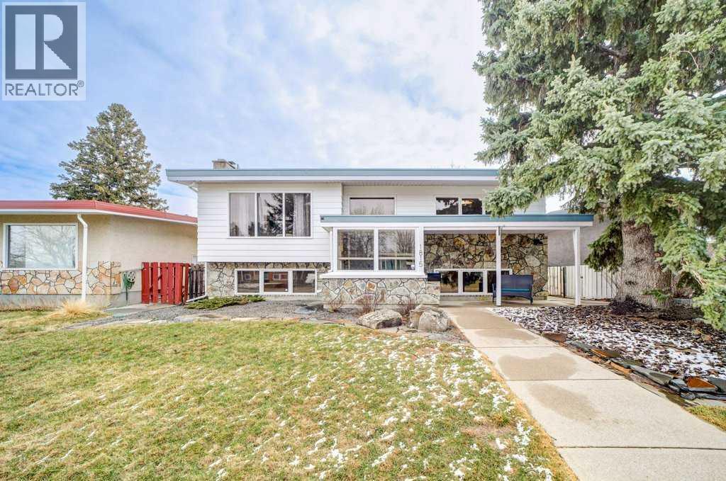 1815 Lakepoint Road S, Lethbridge, Alberta  T1K 3H5 - Photo 1 - A2297310