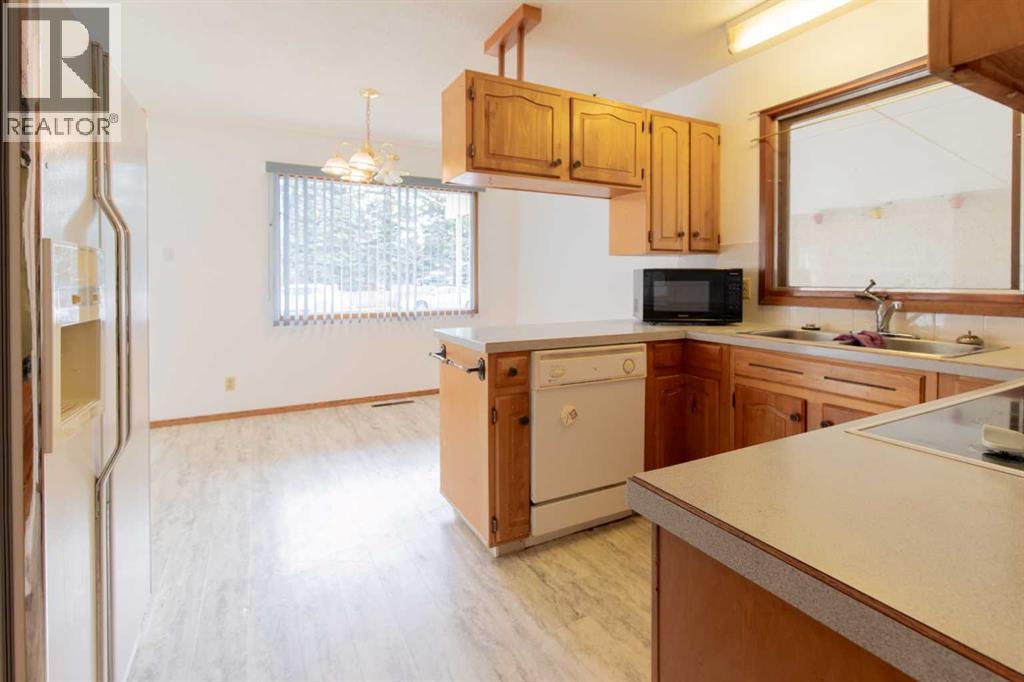 1416 18 Street N, Lethbridge, Alberta  T1H 3H9 - Photo 11 - A2297311