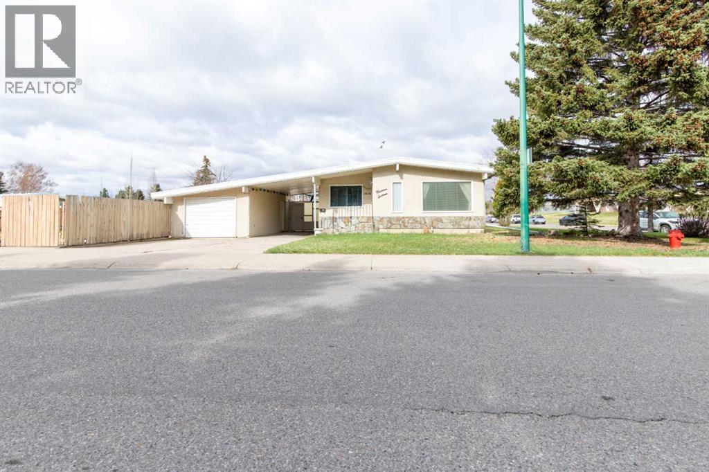 1416 18 Street N, Lethbridge, Alberta  T1H 3H9 - Photo 2 - A2297311