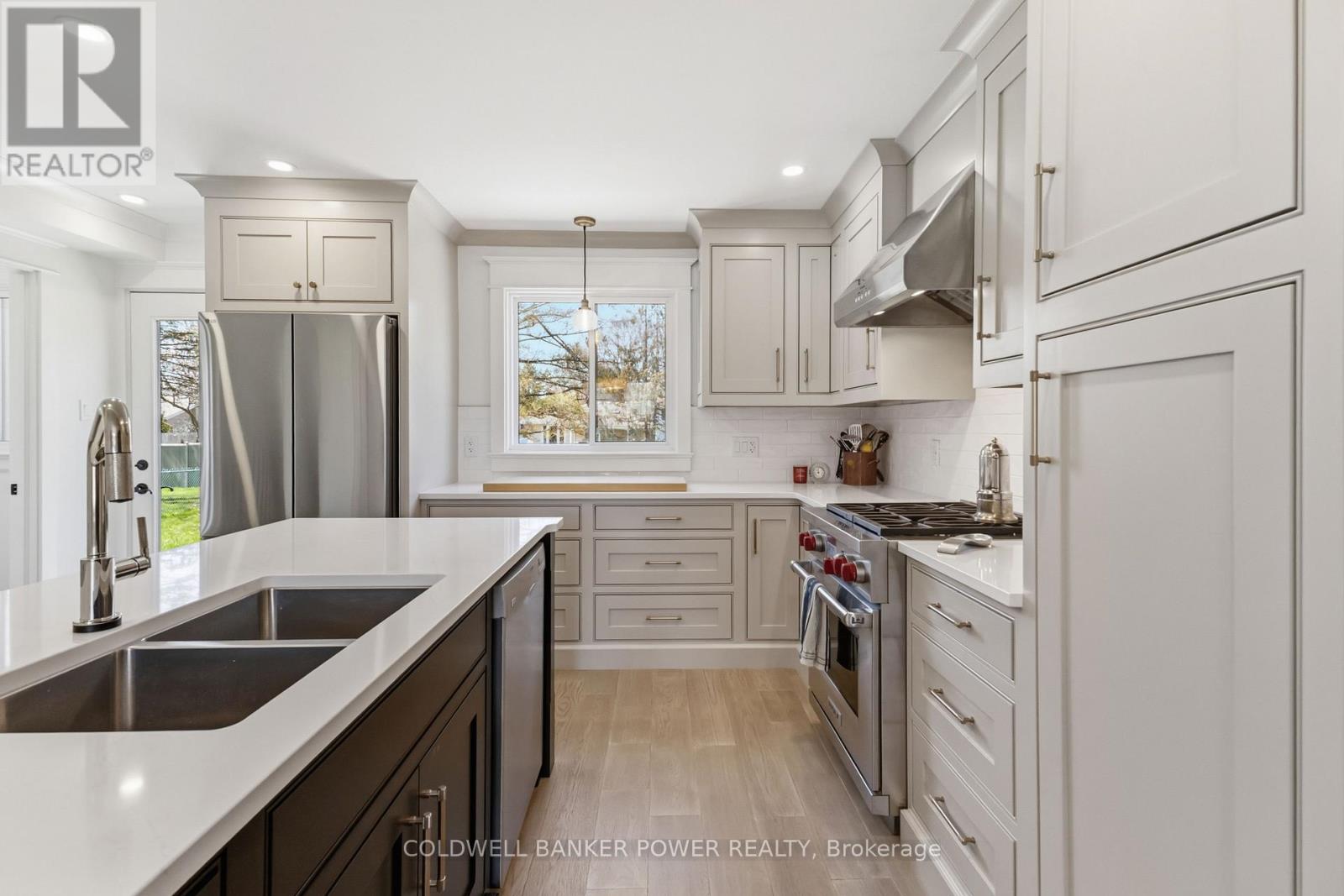 54 Lloyd Manor Crescent, London North, Ontario  N6H 3Z3 - Photo 21 - X13040094