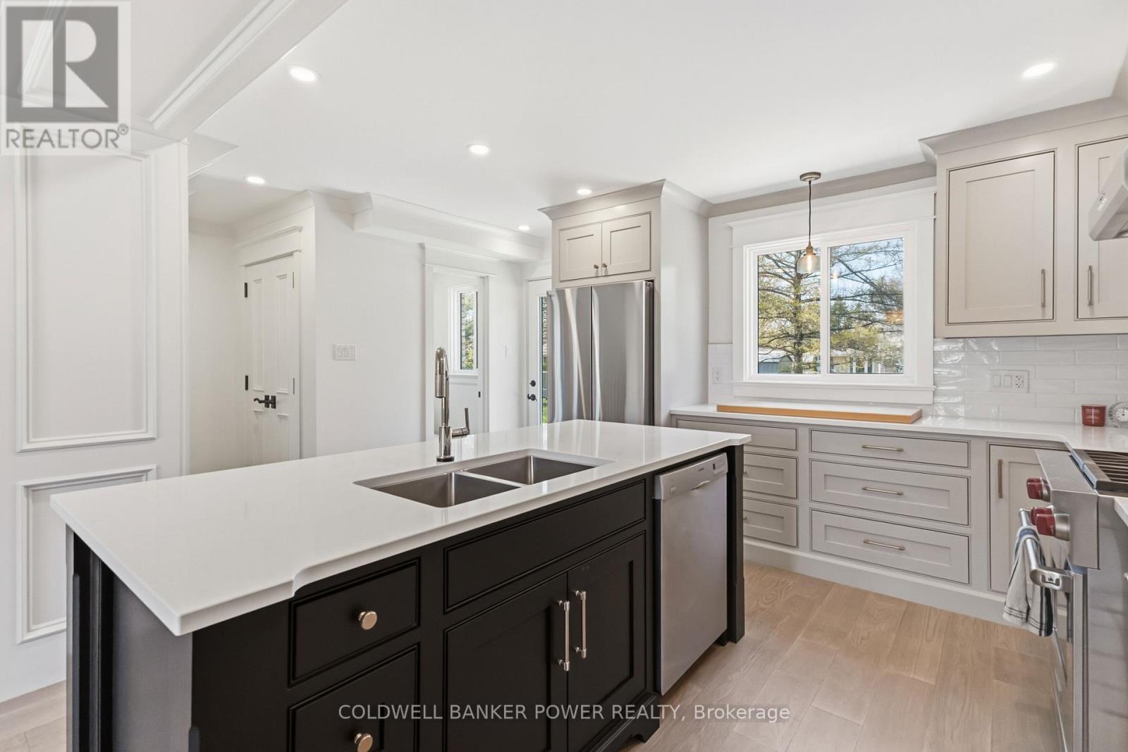 54 Lloyd Manor Crescent, London North, Ontario  N6H 3Z3 - Photo 23 - X13040094