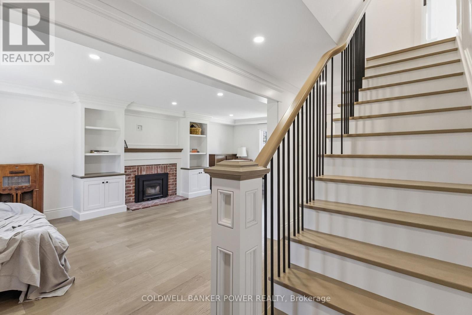 54 Lloyd Manor Crescent, London North, Ontario  N6H 3Z3 - Photo 5 - X13040094