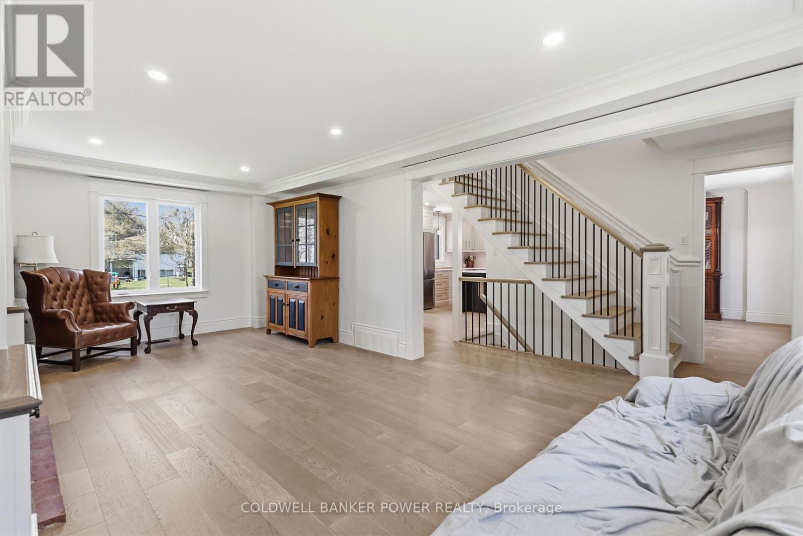 54 Lloyd Manor Crescent, London North, Ontario  N6H 3Z3 - Photo 9 - X13040094