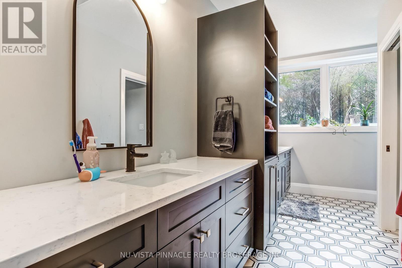 5233 Line 2 Line, Perth South (Blanshard), Ontario  N0M 1V0 - Photo 36 - X13040096