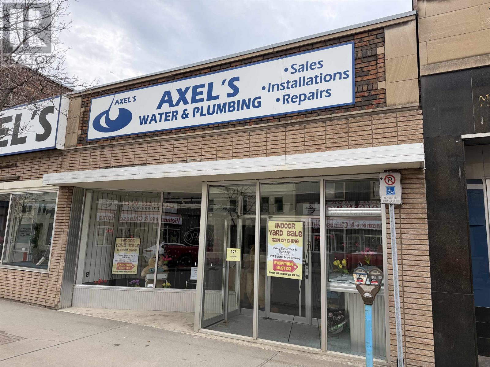 107 May ST S, Thunder Bay, Ontario