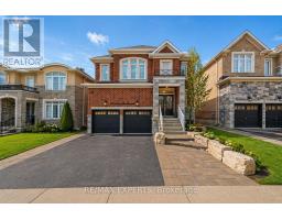 48 MANOR GLEN CRESCENT, East Gwillimbury, Ontario