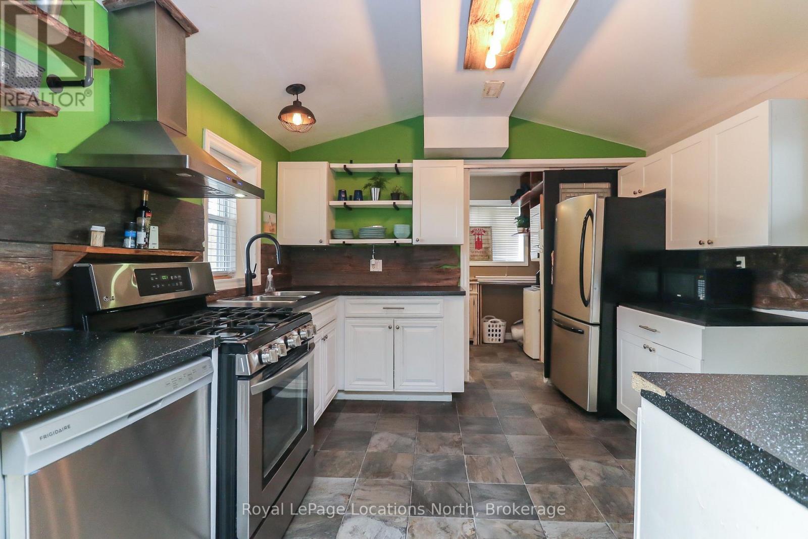 74 Rodney Street, Collingwood, Ontario  L9Y 1C8 - Photo 12 - S13040028