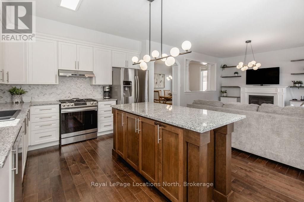 11 Christy Drive, Wasaga Beach, Ontario  L9Z 1S7 - Photo 11 - S13040118