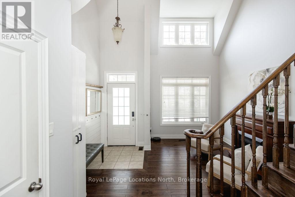 11 Christy Drive, Wasaga Beach, Ontario  L9Z 1S7 - Photo 2 - S13040118