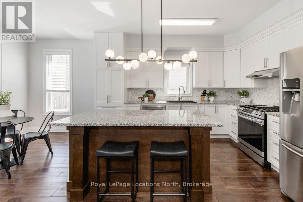 11 Christy Drive, Wasaga Beach, Ontario  L9Z 1S7 - Photo 9 - S13040118