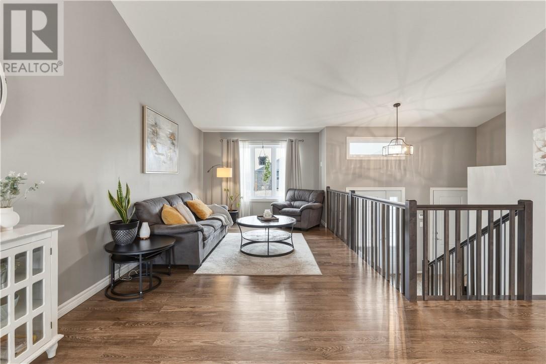 297 Timberglade Court, Hanmer, Ontario  P3P 0C4 - Photo 4 - 2127288