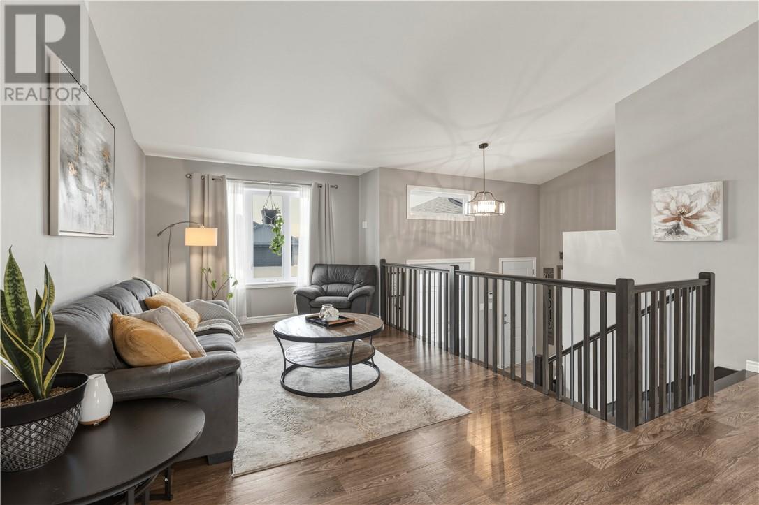 297 Timberglade Court, Hanmer, Ontario  P3P 0C4 - Photo 5 - 2127288