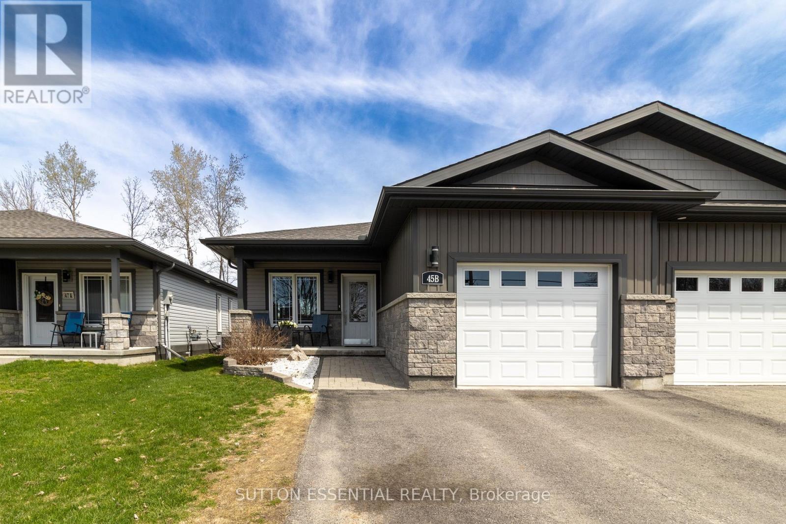 45B CENTRE STREET, brockville, Ontario