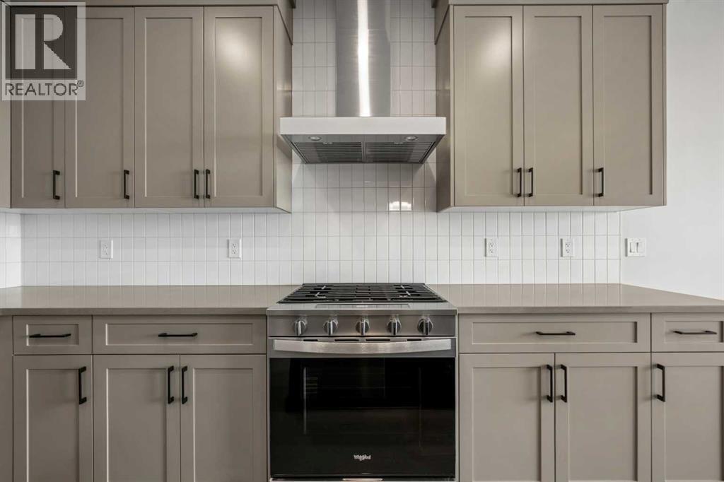 213 Bridgeport Gate, Chestermere, Alberta  T1X 3E2 - Photo 12 - A2300235