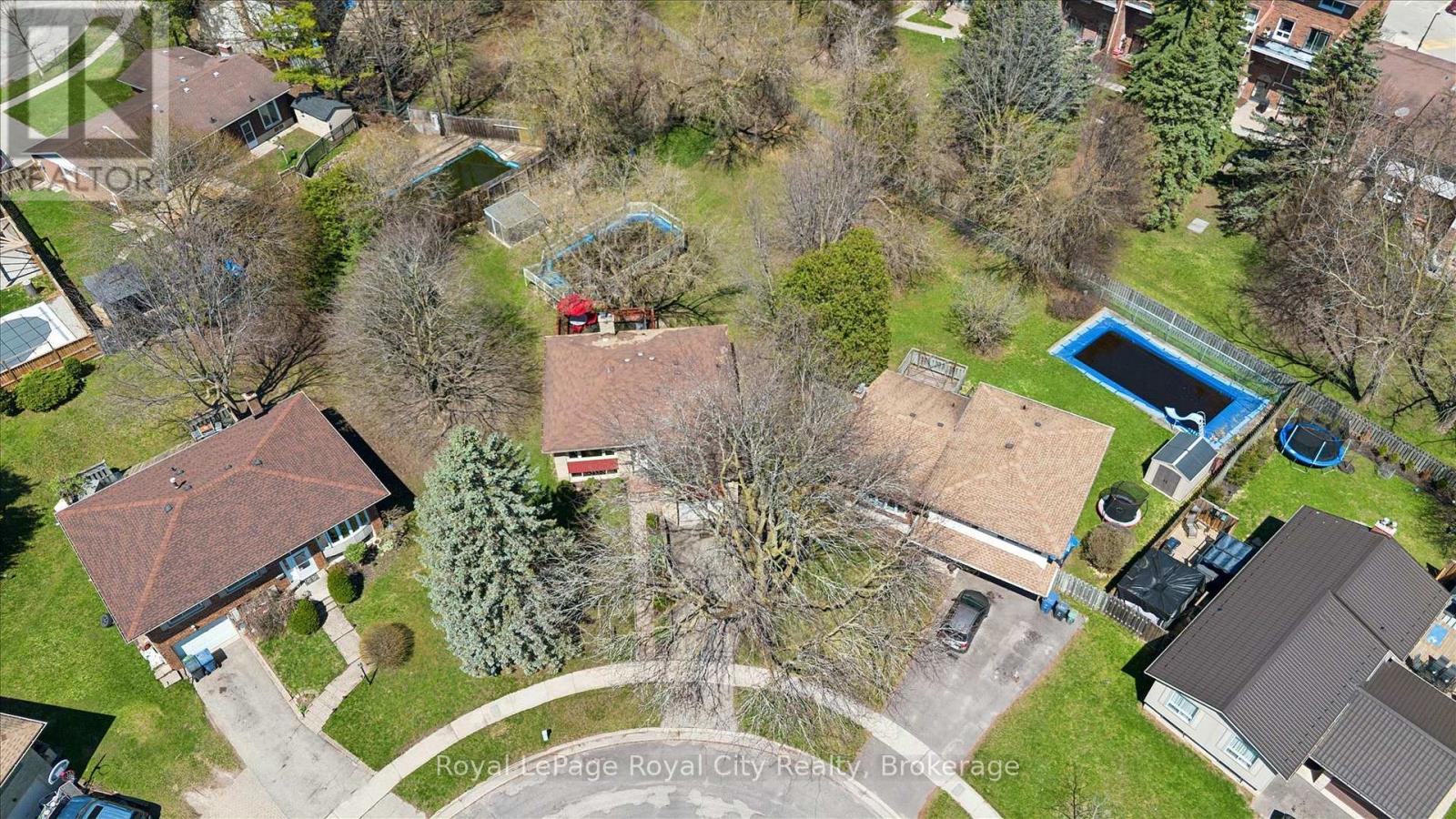 11 Gregory Place, Guelph, Ontario  N1H 6Y5 - Photo 3 - X13035184