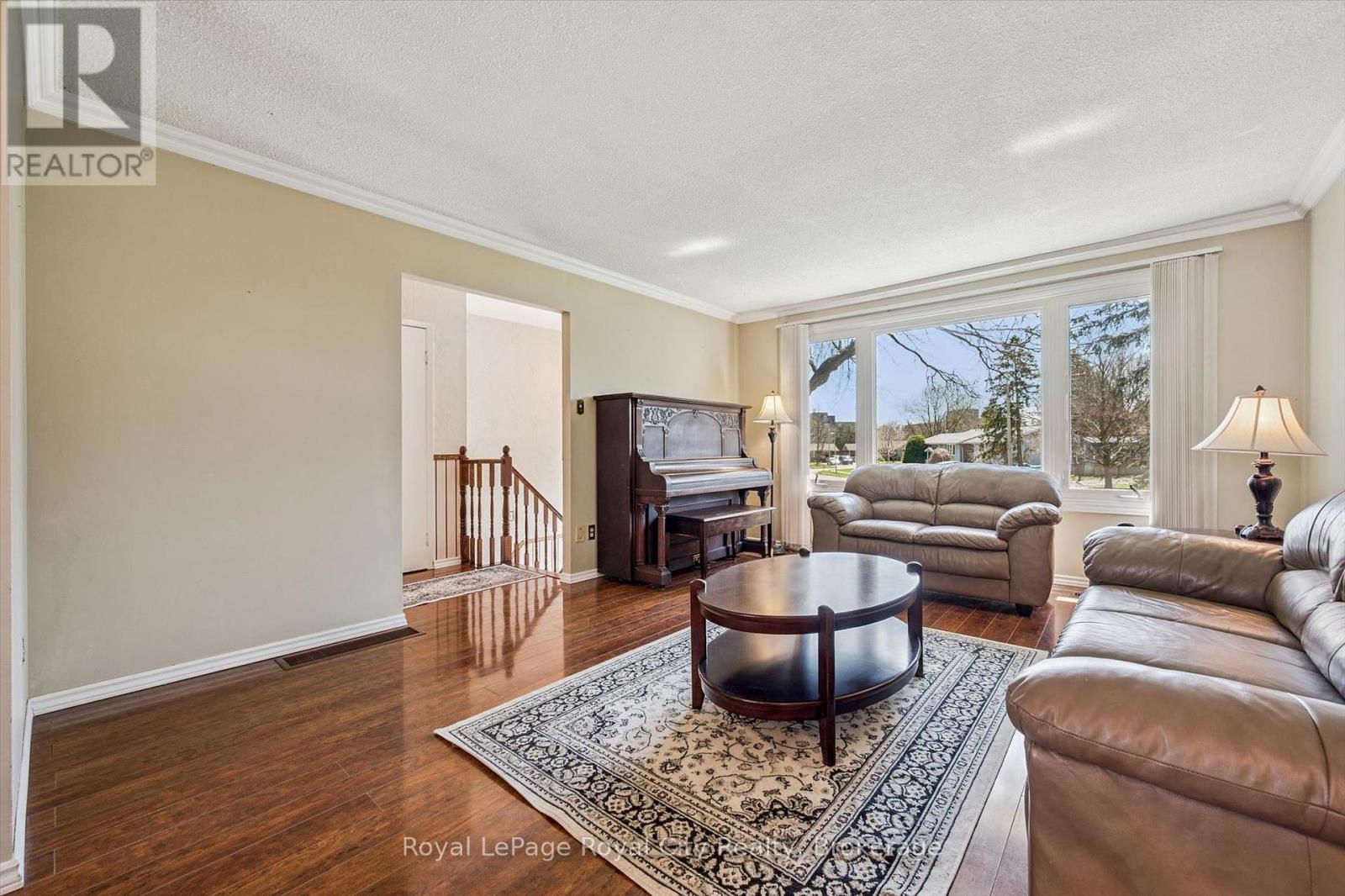 11 Gregory Place, Guelph, Ontario  N1H 6Y5 - Photo 7 - X13035184