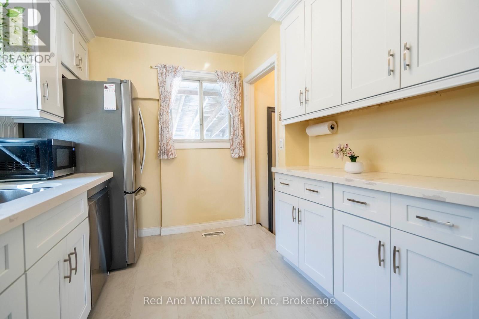 1034 Winterhalt Avenue, Cambridge, Ontario  N3H 4J9 - Photo 13 - X13040052