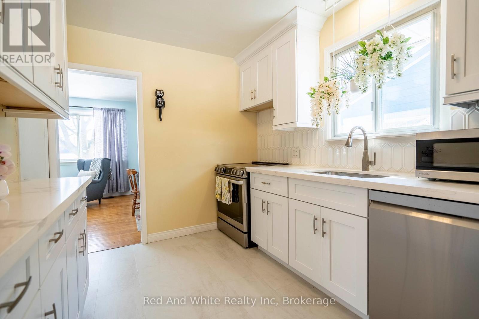 1034 Winterhalt Avenue, Cambridge, Ontario  N3H 4J9 - Photo 14 - X13040052