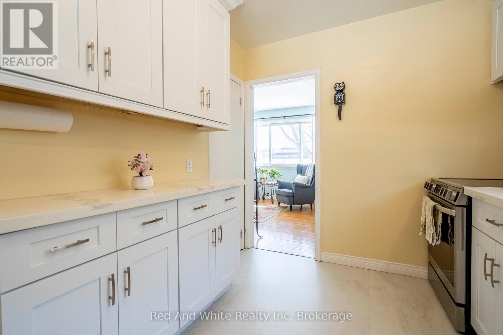 1034 Winterhalt Avenue, Cambridge, Ontario  N3H 4J9 - Photo 15 - X13040052