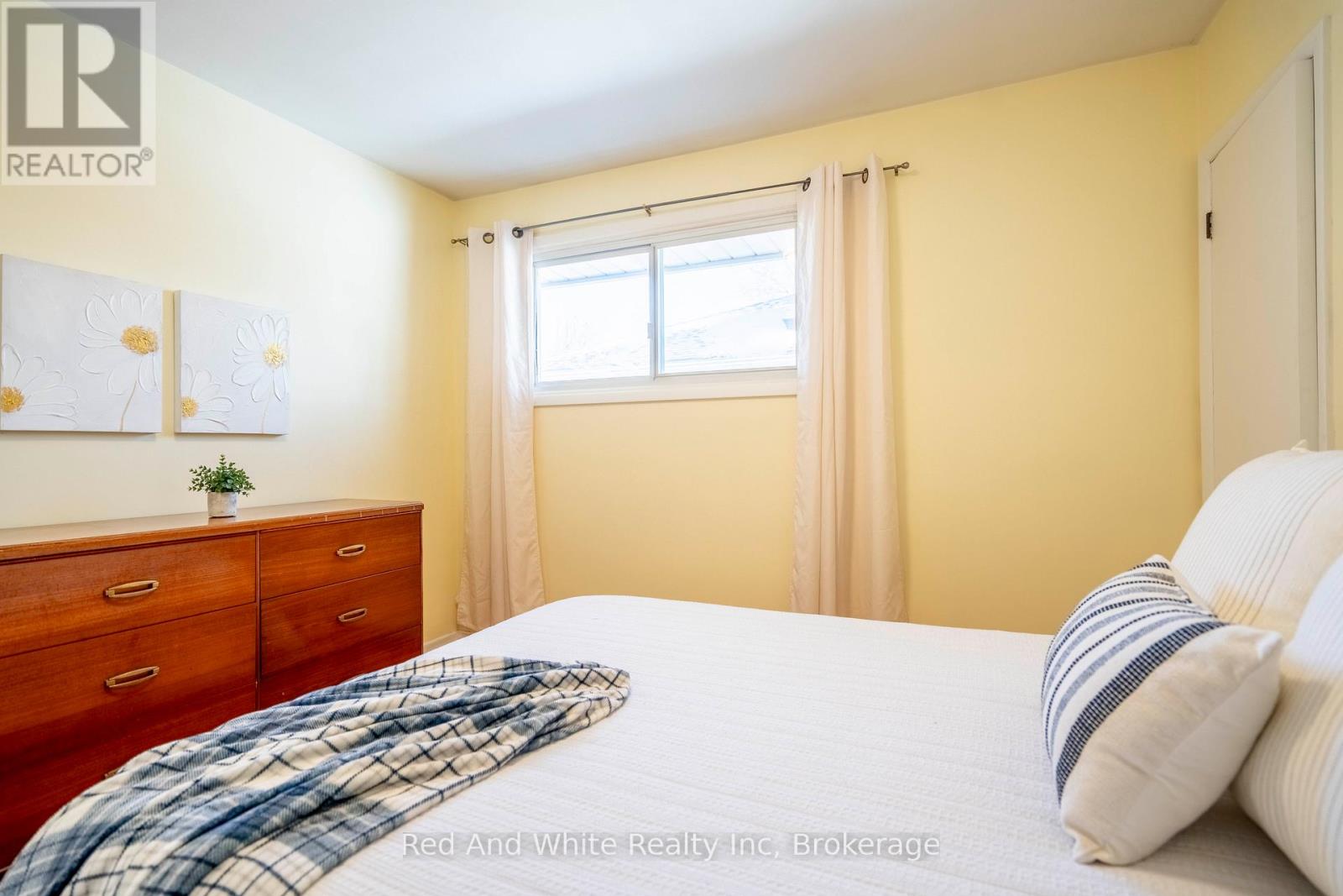 1034 Winterhalt Avenue, Cambridge, Ontario  N3H 4J9 - Photo 19 - X13040052